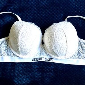 Victoria’s Secret perfect shape bra 34DD